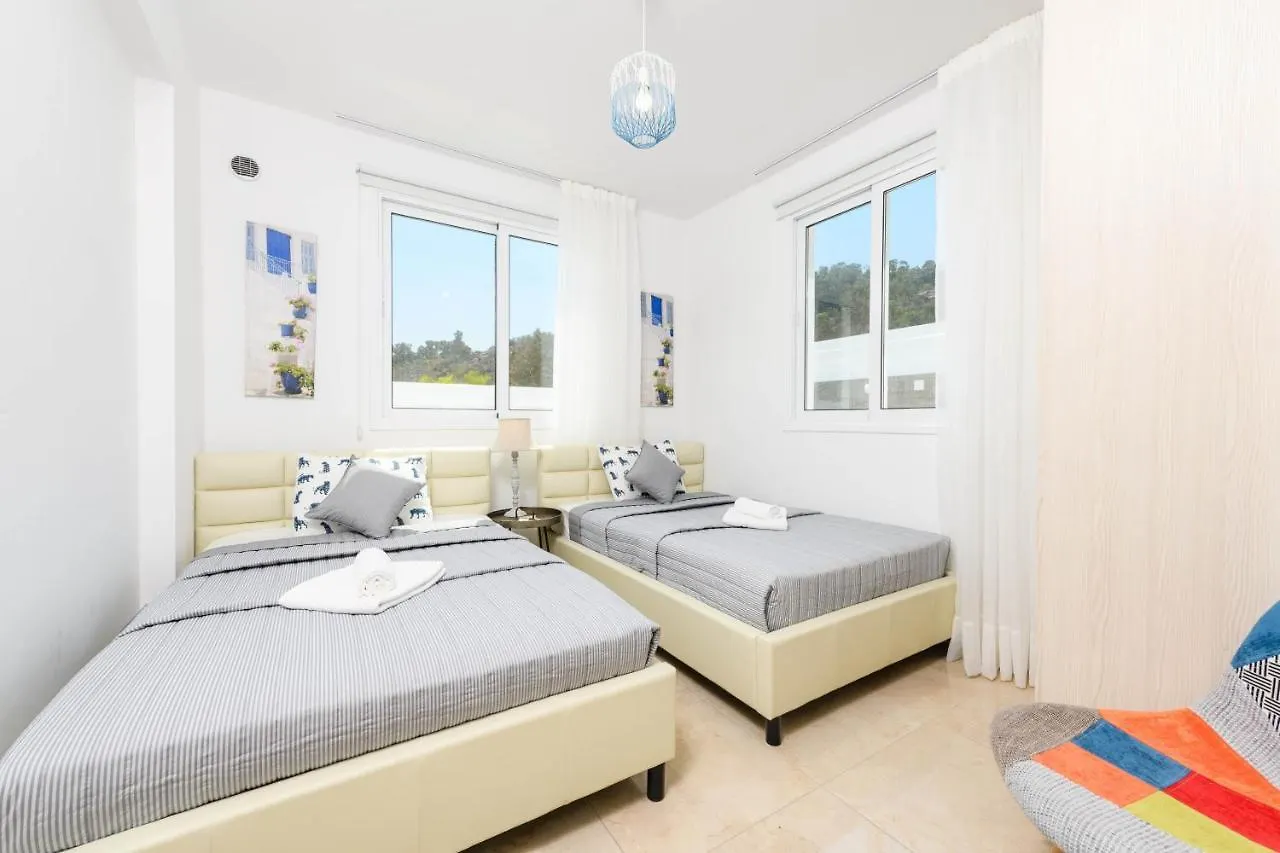 פרוטאראס Green Bay Villa #13