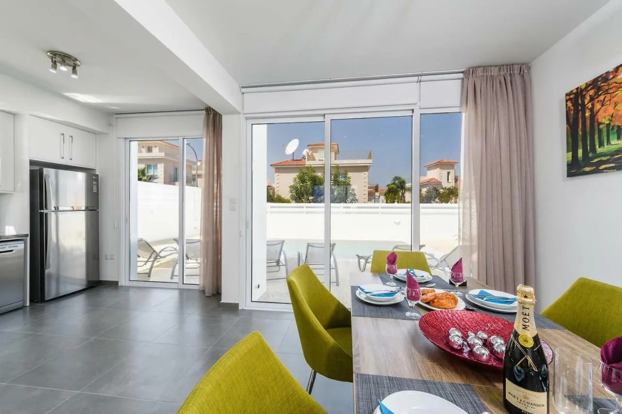 Green Bay Villa #13 Protaras